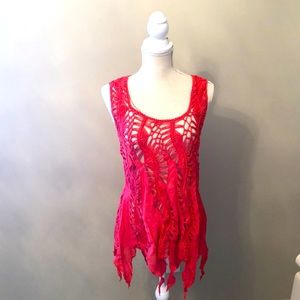 A size small vintage yarn summer top.